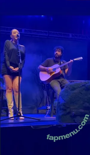 Noah Cyrus / noahcyrus nude photo #1257