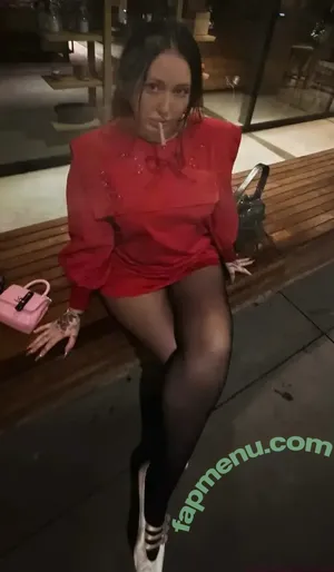 Noah Cyrus / noahcyrus nude photo #1333