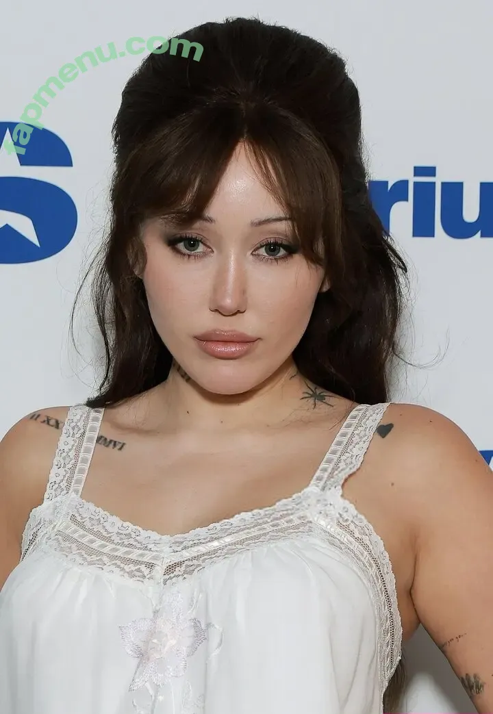Noah Cyrus nude photo #1068 (noahcyrus)