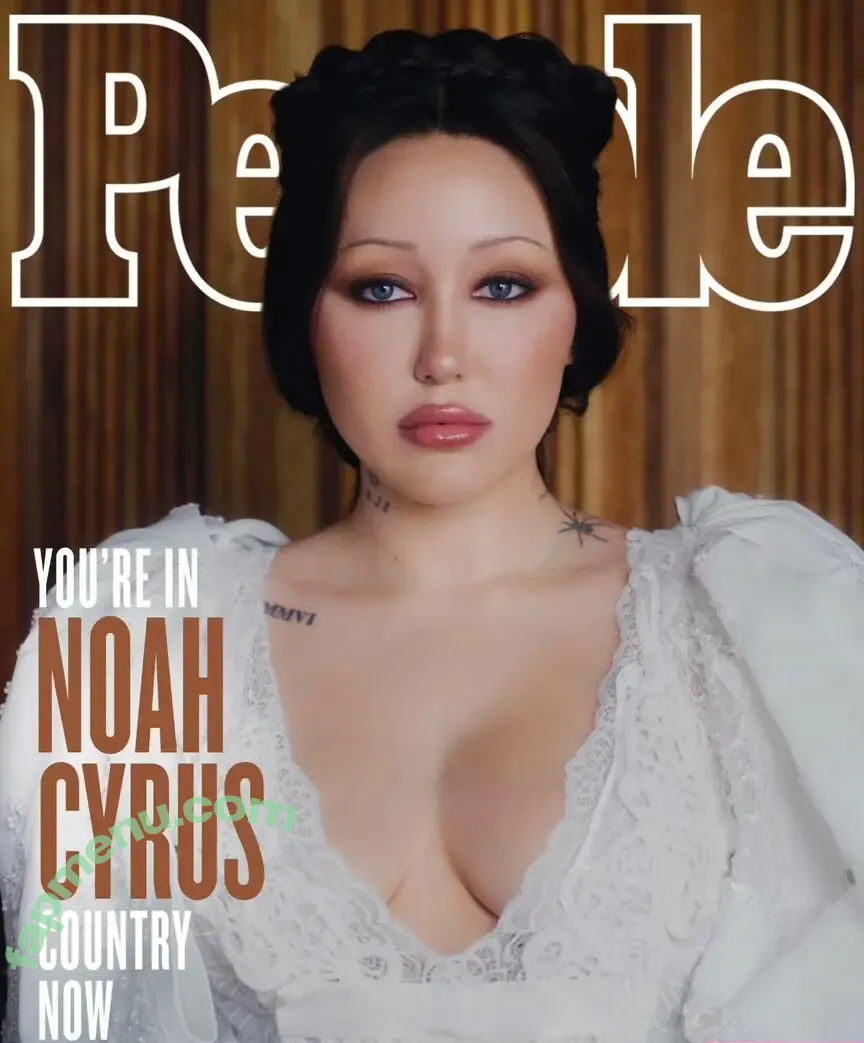 Noah Cyrus nude photo #1093 (noahcyrus)