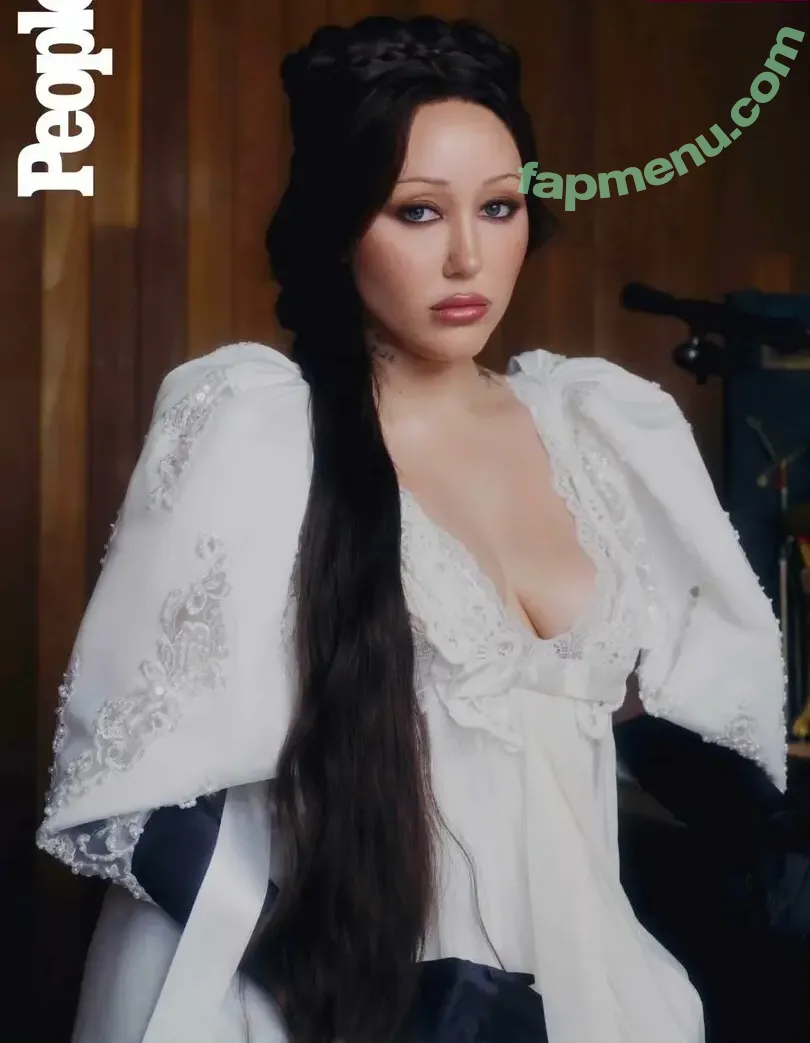Noah Cyrus nude photo #1098 (noahcyrus)