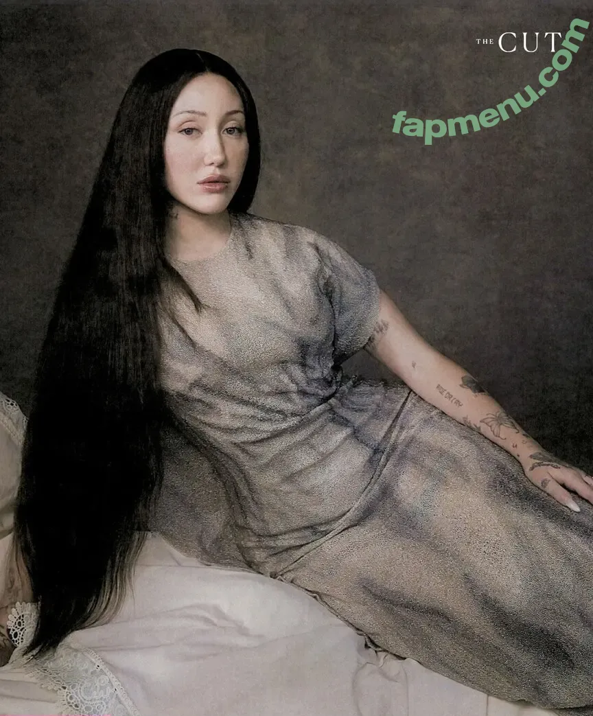 Noah Cyrus nude photo #1106 (noahcyrus)