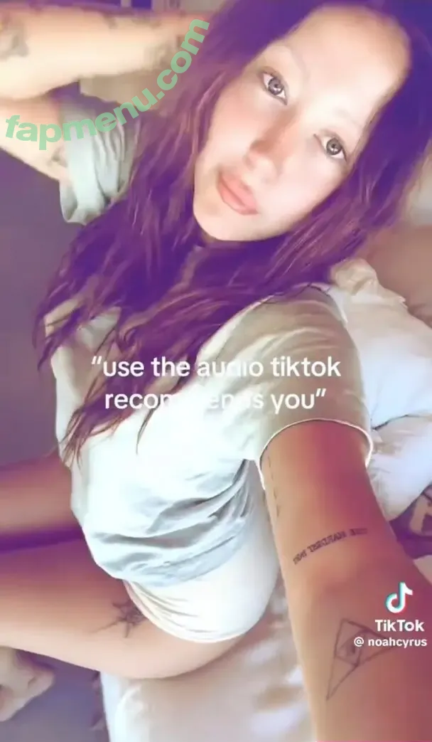 Noah Cyrus nude photo #1113 (noahcyrus)