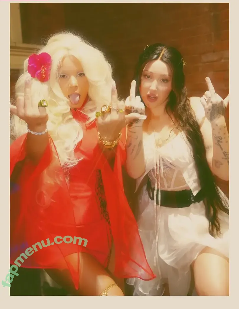 Noah Cyrus nude photo #1299 (noahcyrus)