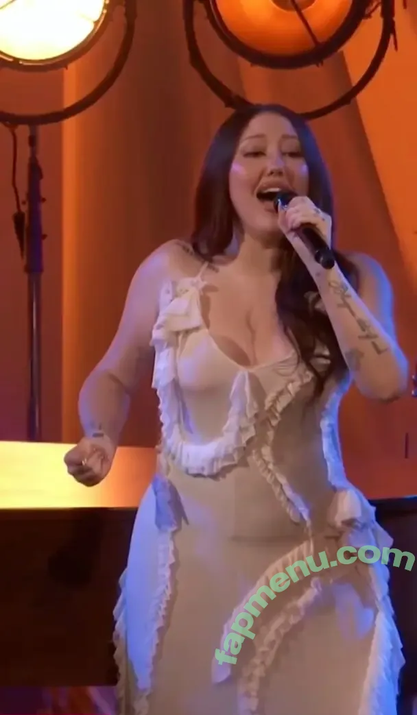 Noah Cyrus nude photo #1340 (noahcyrus)