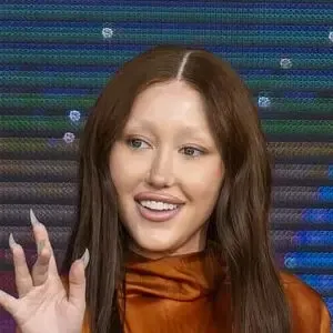 noahcyrus / Noah Cyrus nude photo #0014