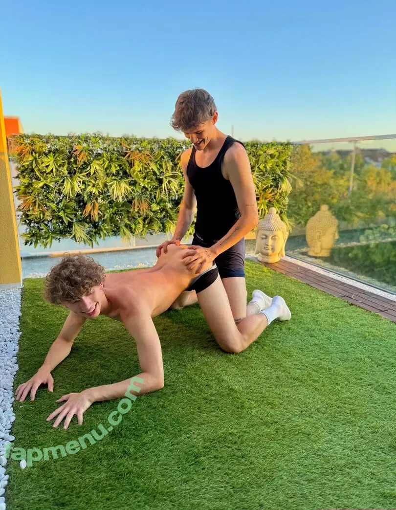 noahtwiink nude photo #0027 (noahtwiink)