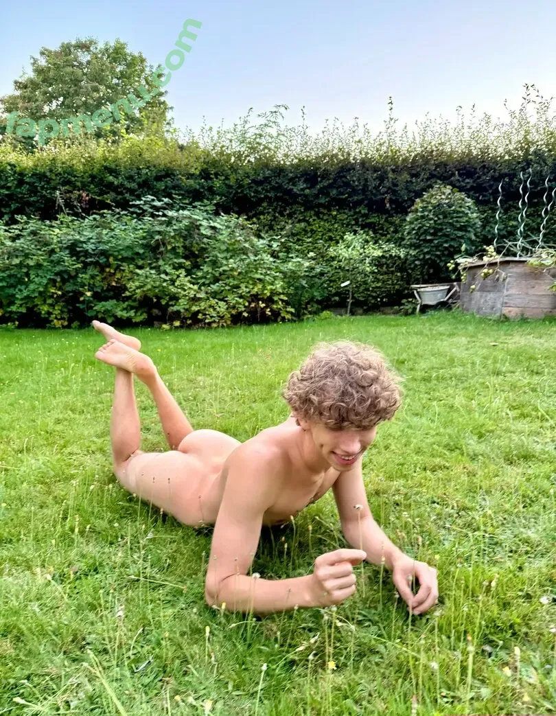 noahtwiink nude photo #0038 (noahtwiink)