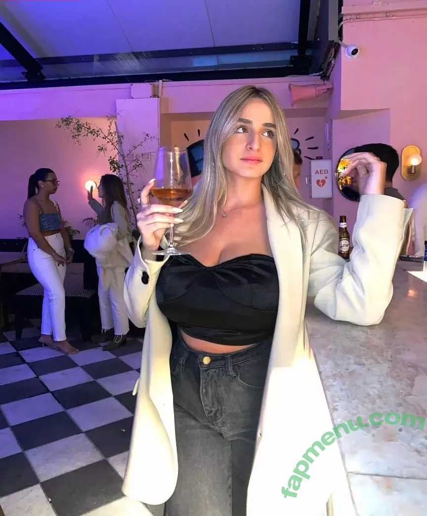 noaperetss nude photo #0101 (nojumper)
