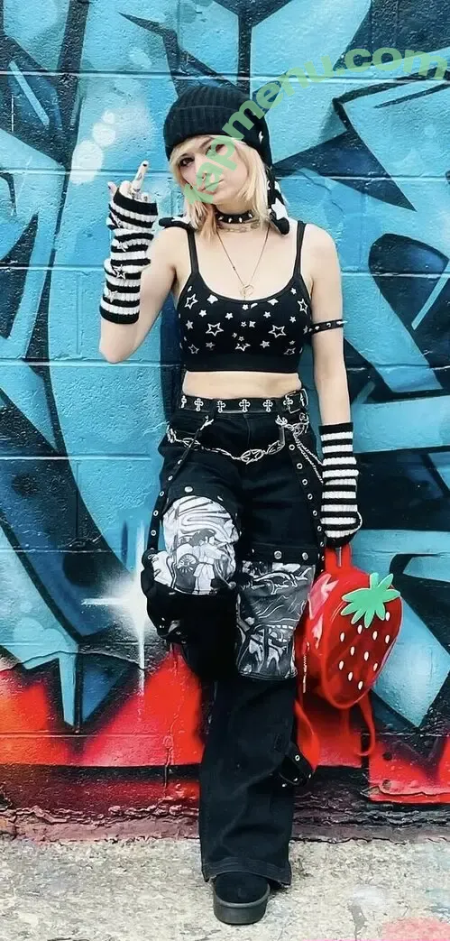 Noel Malphoi nude photo #0005 (noelmalphoi)