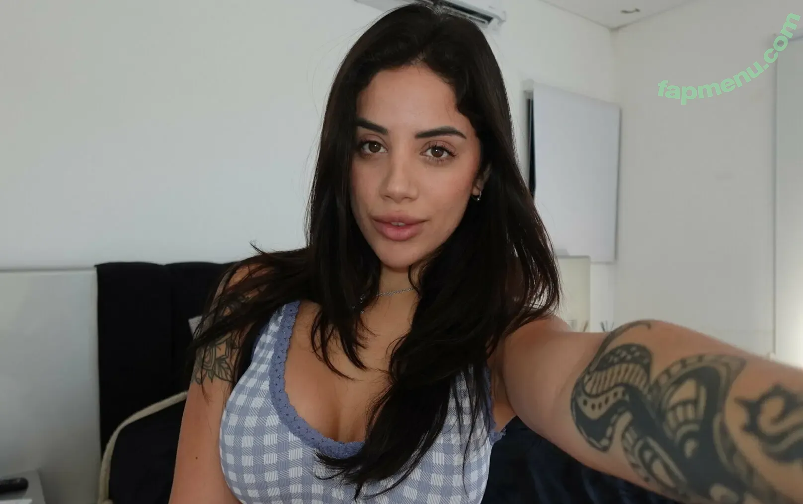 noeliadigrazia nude photo #0215 (xonoedigrazia)