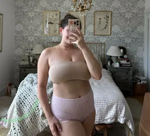 Noelle Downing / noelledowning nude photo #0159