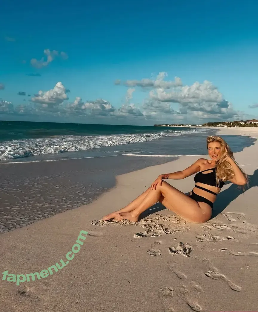 Noelle Foley nude photo #0085 (noellefoley)