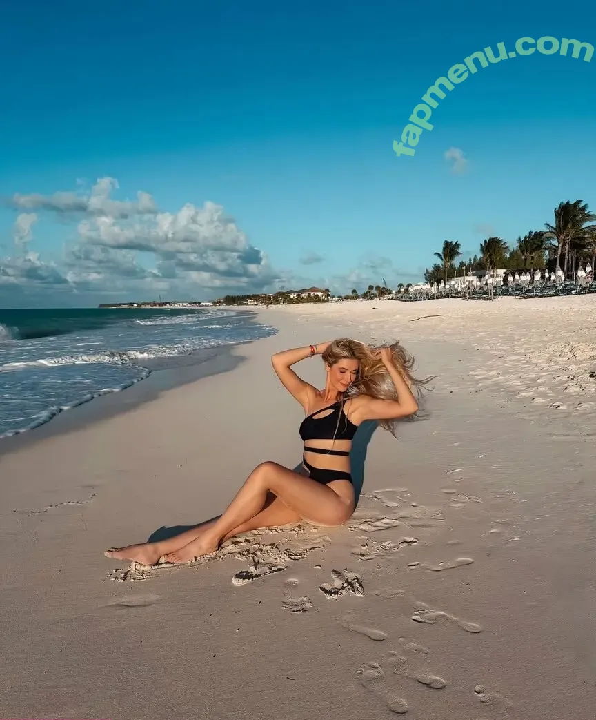 Noelle Foley nude photo #0089 (noellefoley)