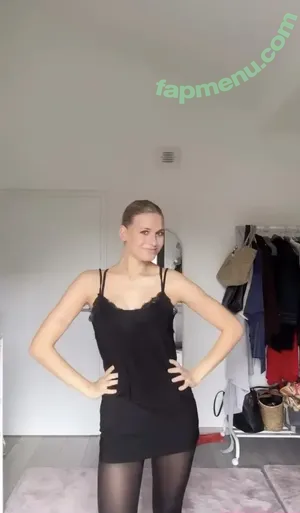 Noemi Peschel / noemi.peschel.54 / noemi.psl nude photo #0206