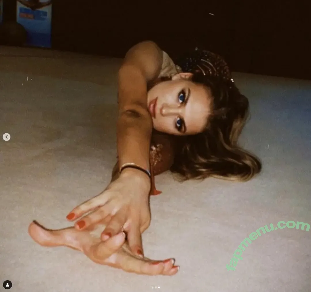 Noemi Peschel nude photo #0005 (noemi.peschel.54 / noemi.psl)