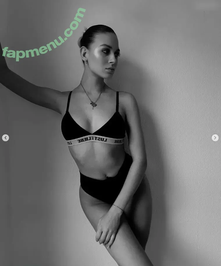 Noemi Peschel nude photo #0009 (noemi.psl)