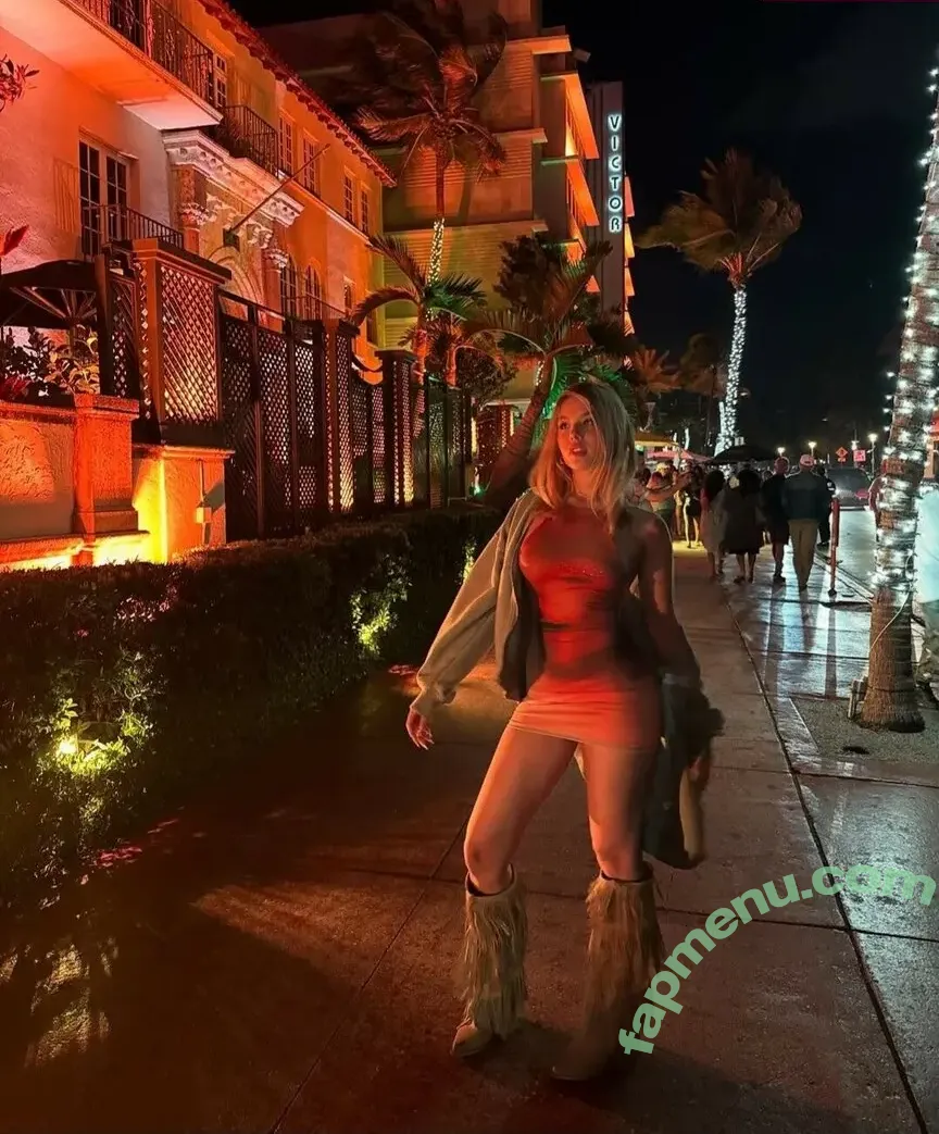 Noemi Piunti nude photo #0013 (noemipiunti)