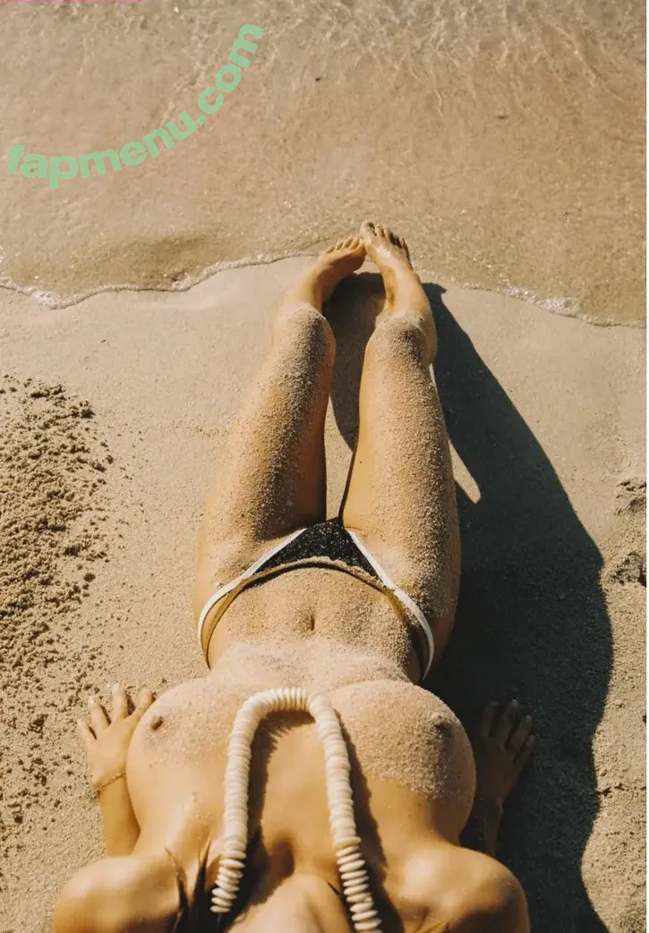Noemie Neuens nude photo #0016 (noemieneuens)