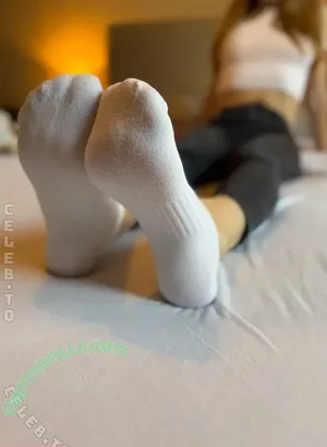 NoFaceLou / lou.socks / no.face.lou / www.mydirtyhobby.com nude photo #0391