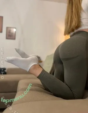 NoFaceLou / lou.socks / no.face.lou / www.mydirtyhobby.com nude photo #0400