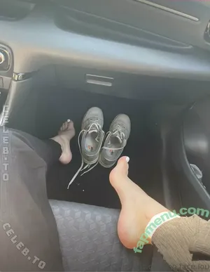 NoFaceLou / lou.socks / no.face.lou nude photo #0447