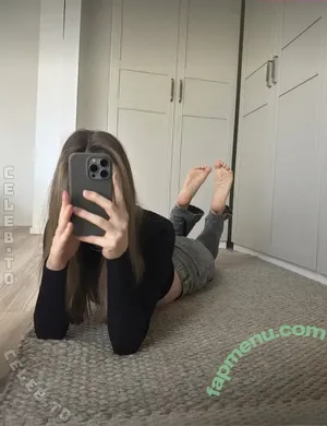 NoFaceLou / lou.socks / no.face.lou nude photo #0448