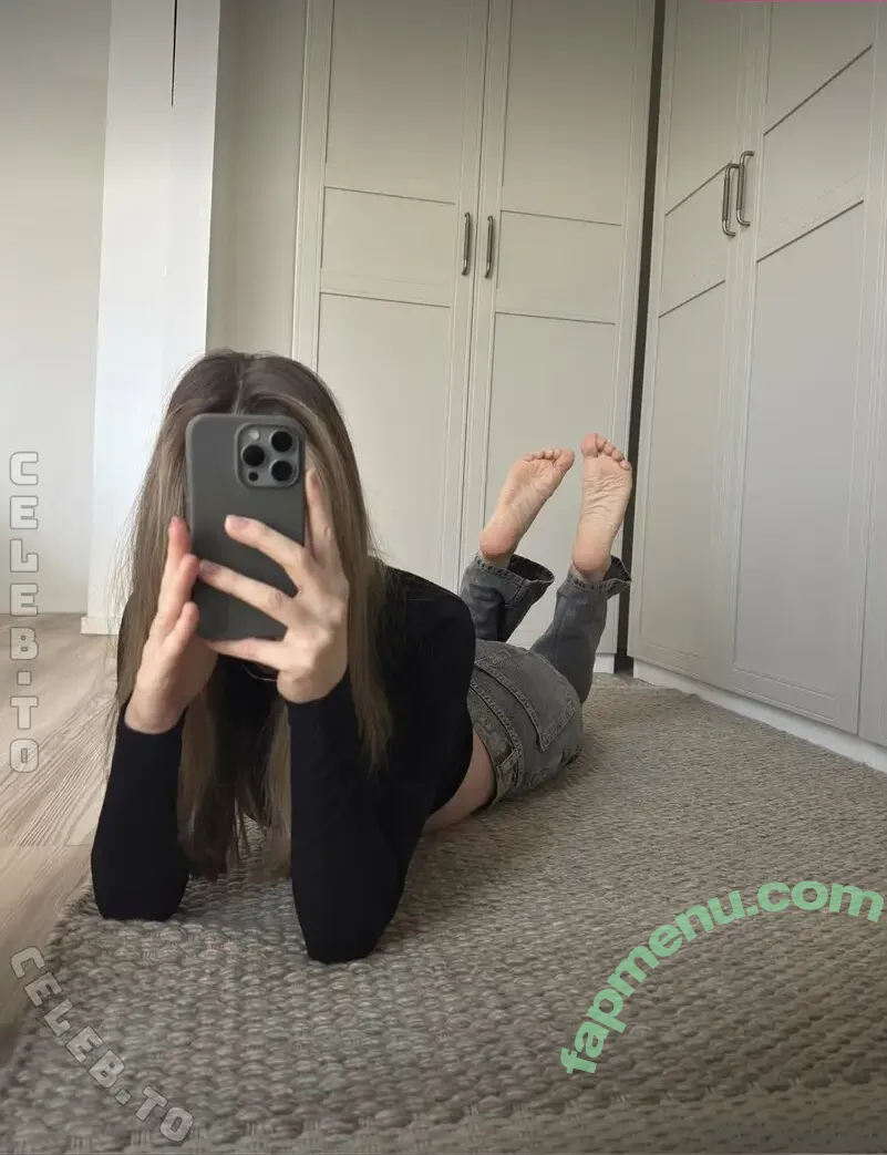 NoFaceLou nude photo #0448 (lou.socks / no.face.lou)