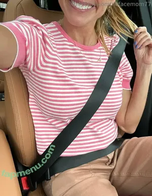 nofacemom77 / Impressive_Apricot37 / NoFaceMom / jess.noface nude photo #0078