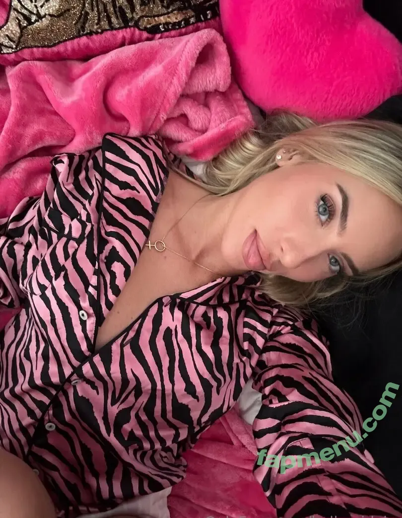 Nomadfucks nude photo #0256 (emmaterrestrial)