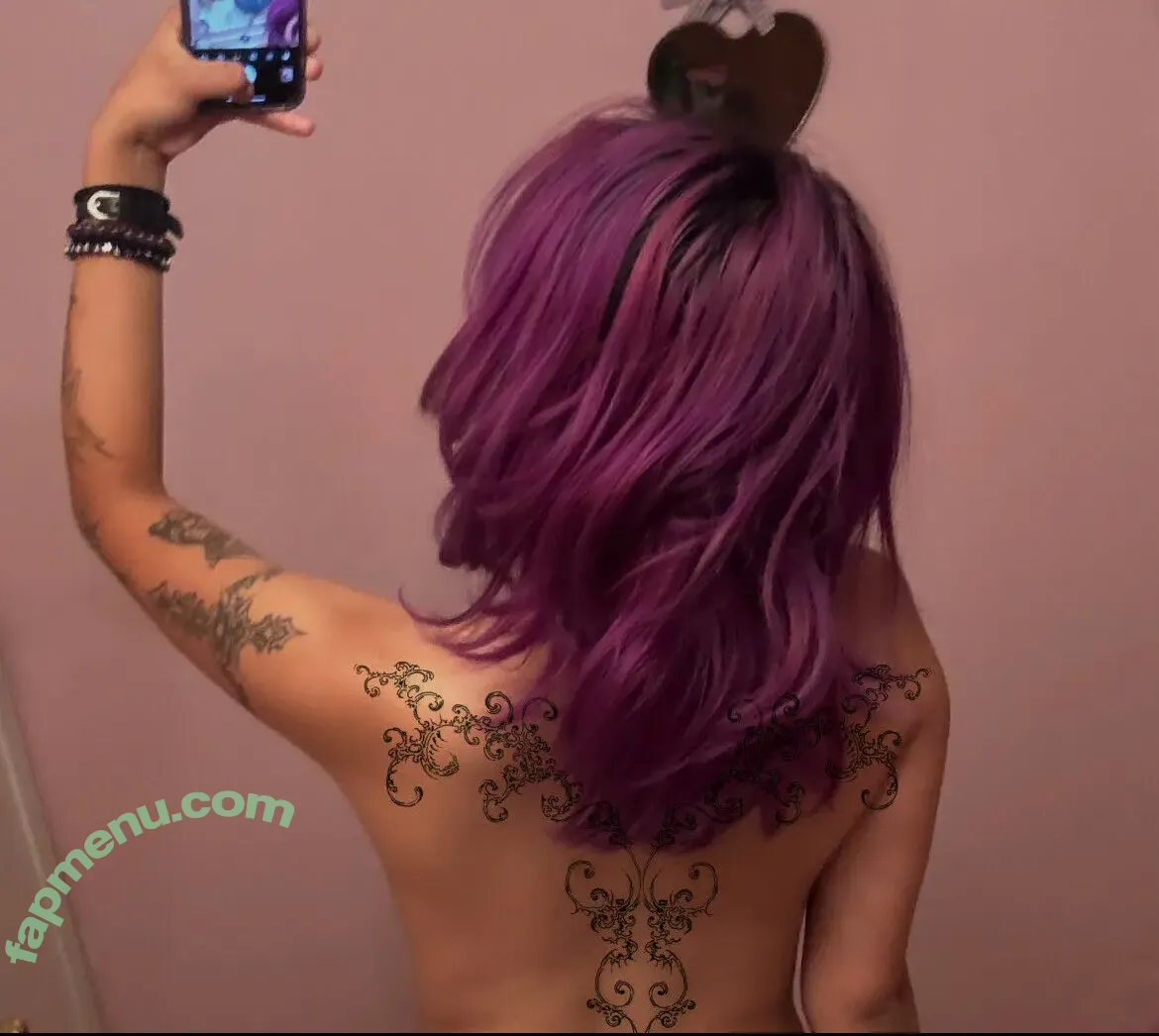 nomamesnico nude photo #0128 (n.nyquil / nomamesnicole)