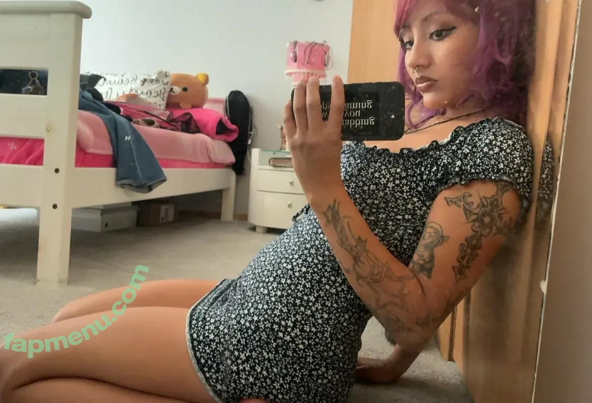 nomamesnico nude photo #0131 (n.nyquil / nomamesnicole)