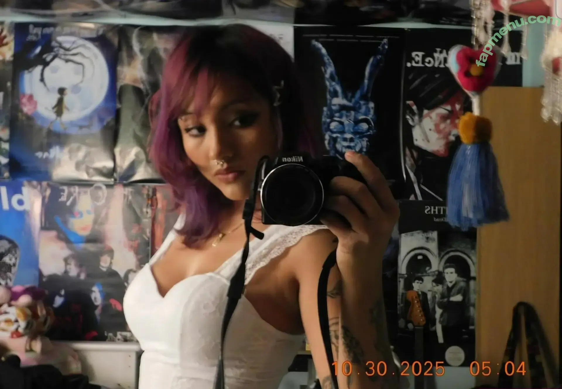 nomamesnico nude photo #0137 (n.nyquil / nomamesnicole)