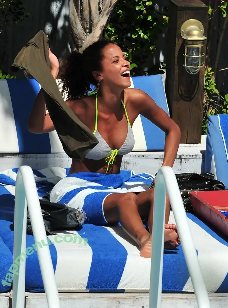 Noémie Lenoir nude photo #0018 (NoemieLenoirOff)