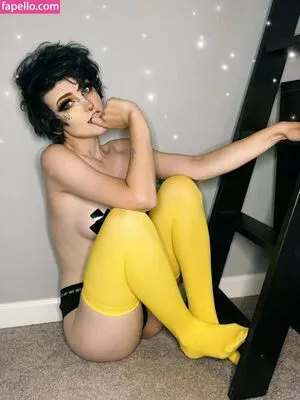 Nonbinate / M Blackburn nude photo #1041