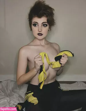 Nonbinate / M Blackburn nude photo #1104
