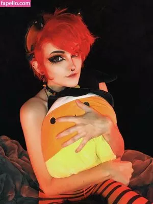 Nonbinate / M Blackburn nude photo #1141