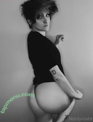 Nonbinate / M Blackburn nude photo #1472