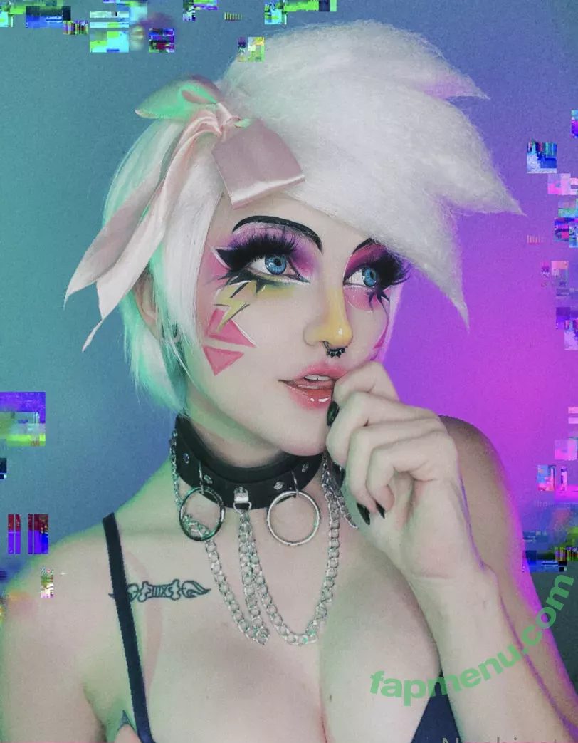 Nonbinate nude photo #1022 (M Blackburn)