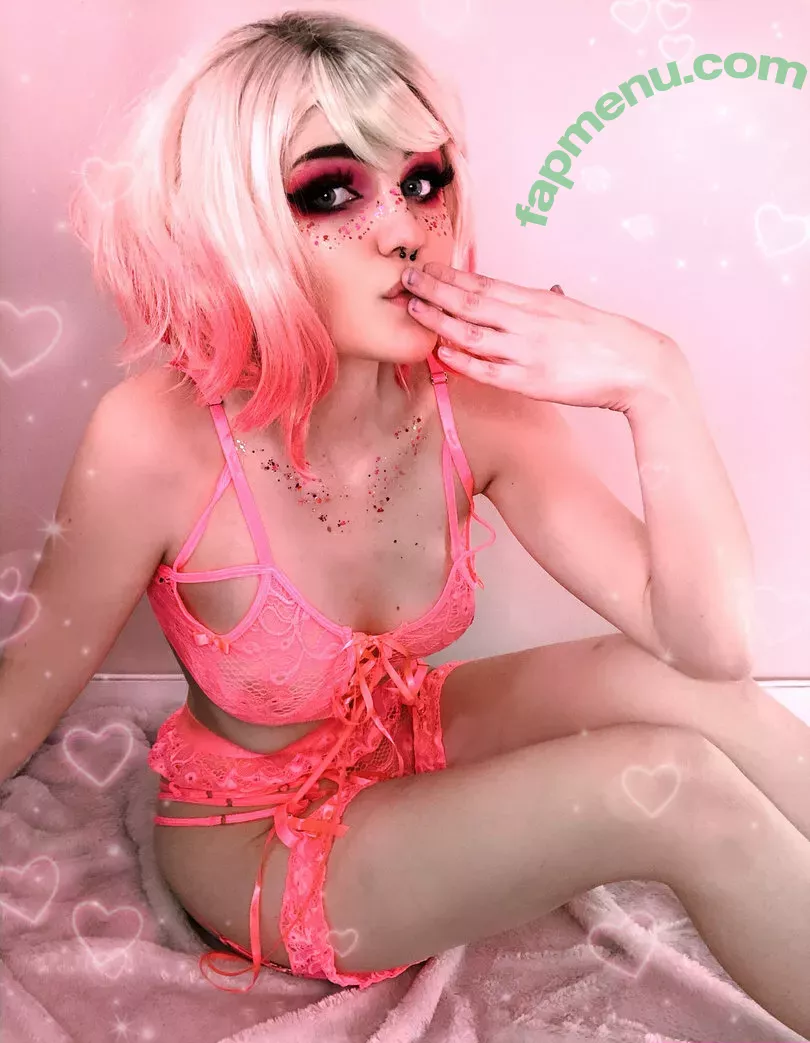 Nonbinate nude photo #1097 (M Blackburn)