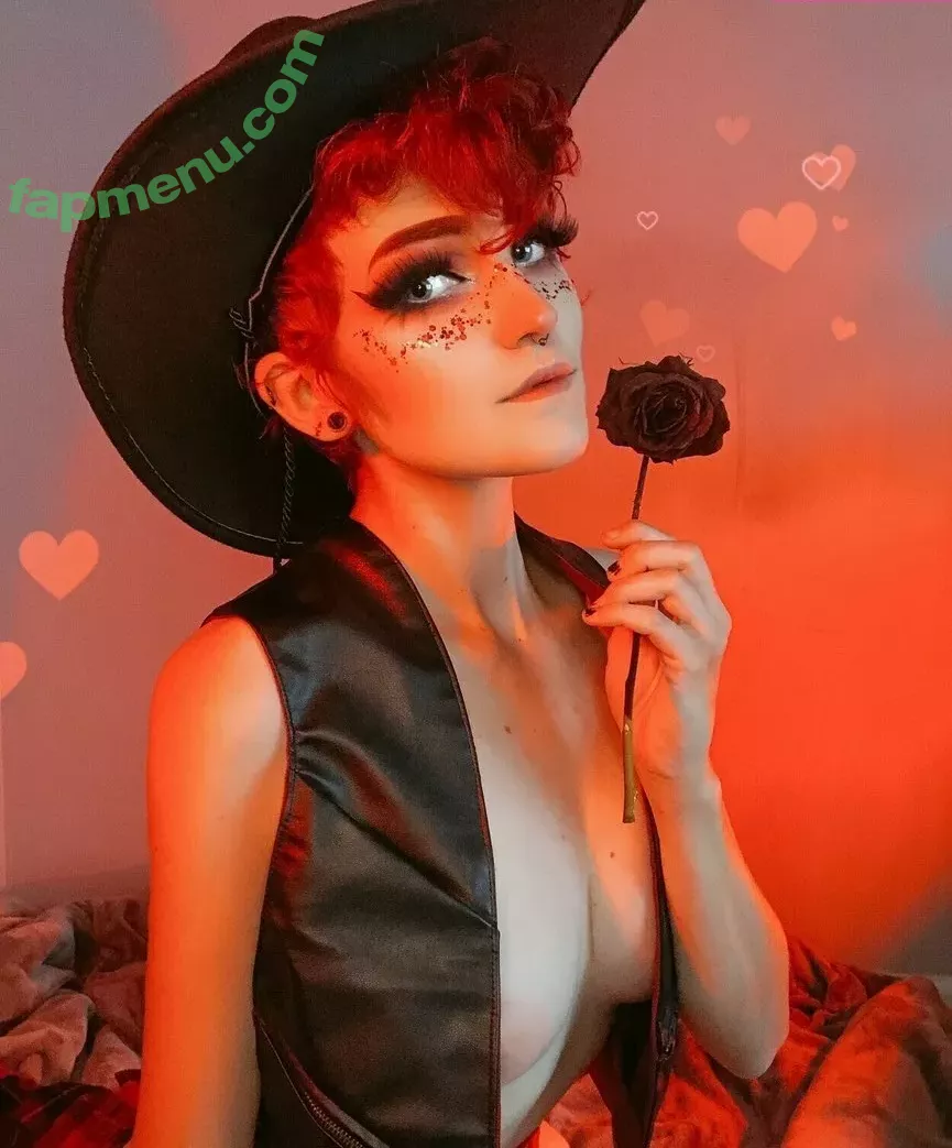 Nonbinate nude photo #1144 (M Blackburn)