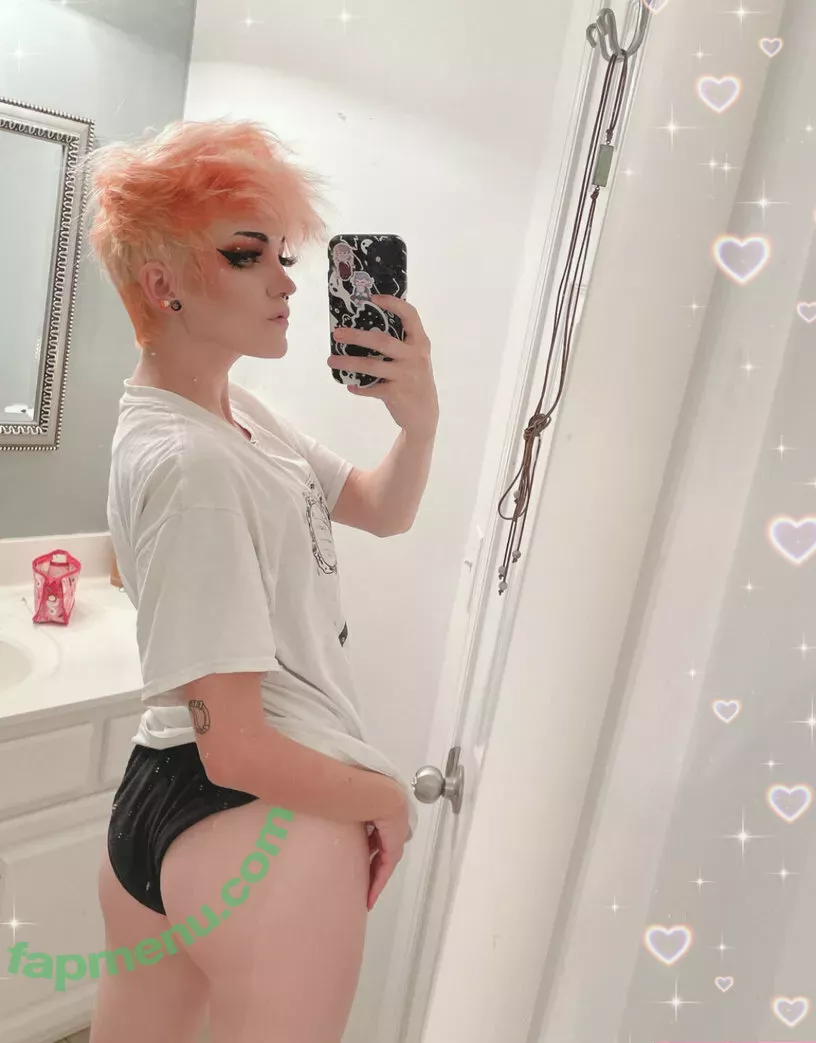 Nonbinate nude photo #1176 (M Blackburn)