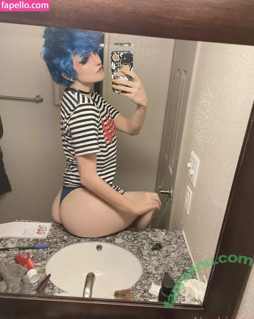 Nonbinate nude photo #1186 (M Blackburn)