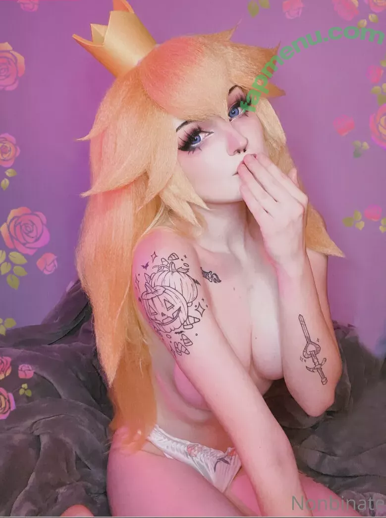 Nonbinate nude photo #1216 (M Blackburn)