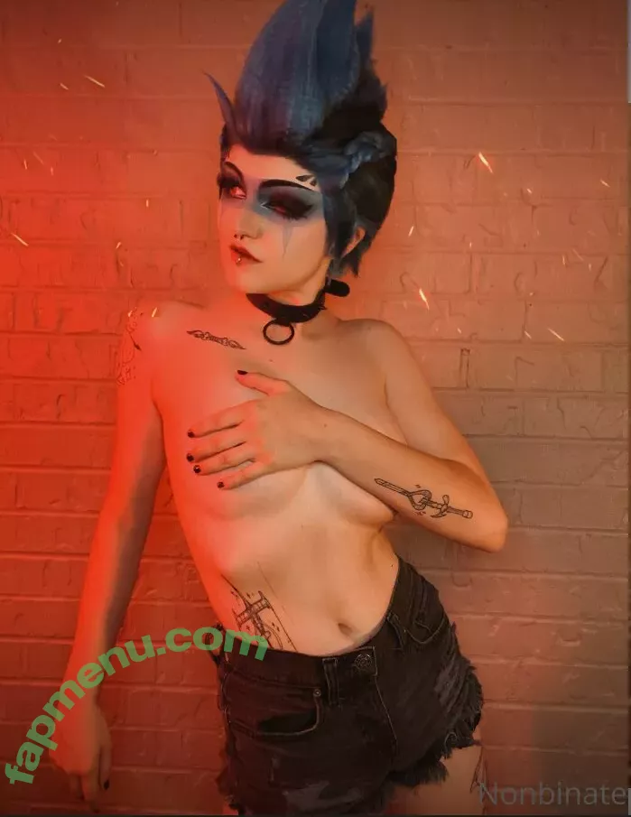 Nonbinate nude photo #1261 (M Blackburn)