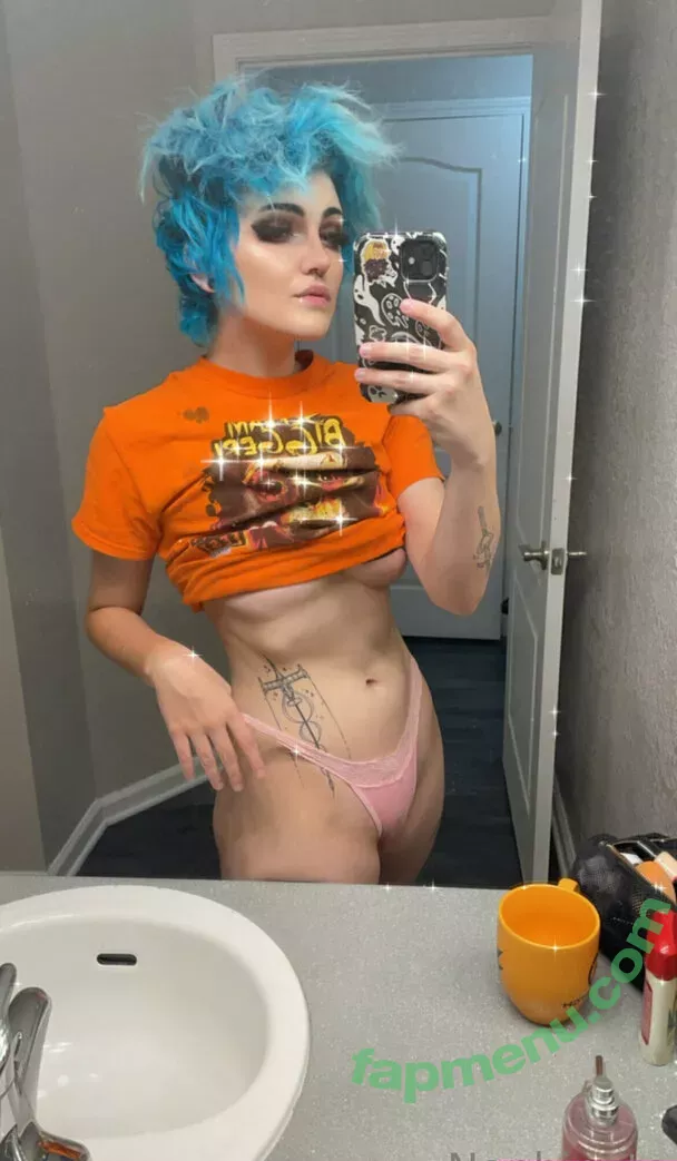 Nonbinate nude photo #1277 (M Blackburn)