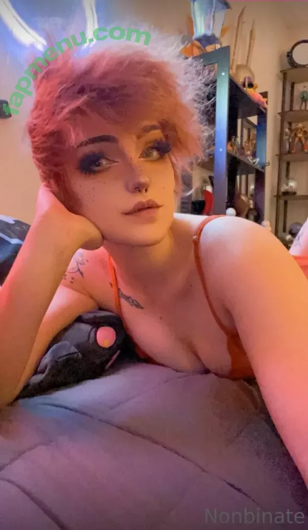 Nonbinate nude photo #1300 (M Blackburn)