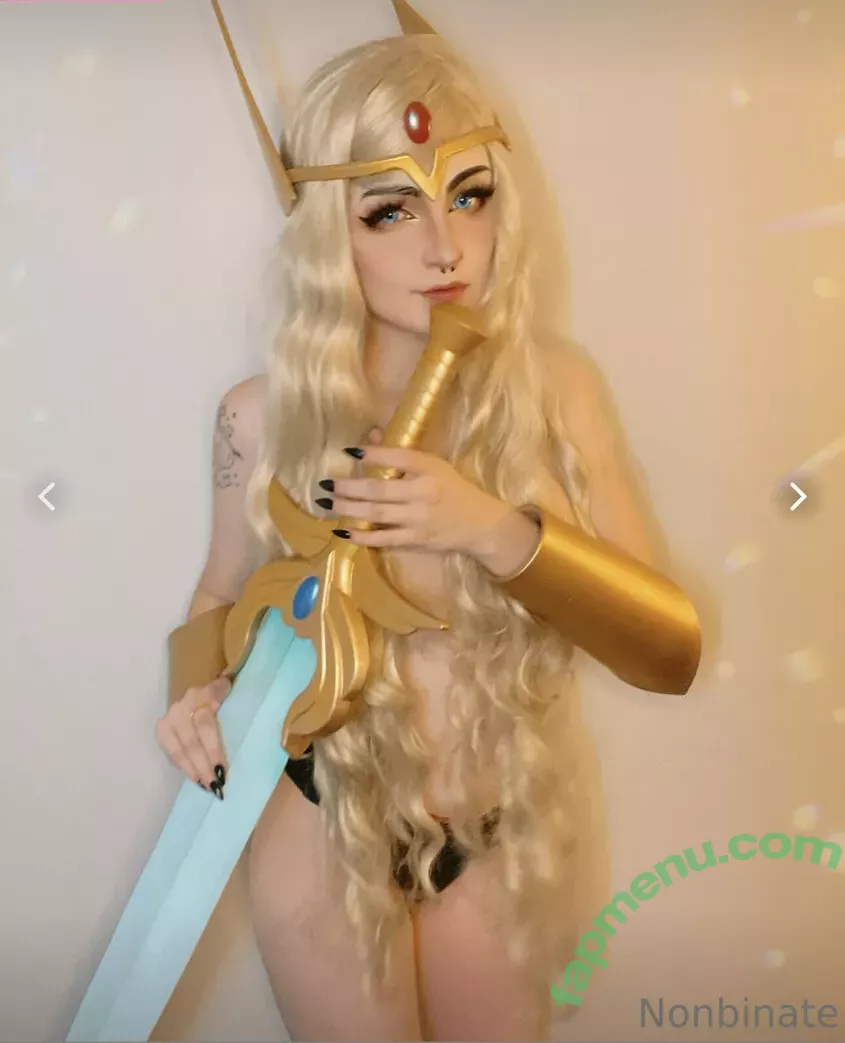 Nonbinate nude photo #1312 (M Blackburn)