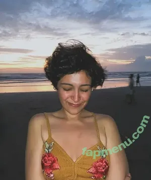 nonusphere / Simran Poonia nude photo #0001