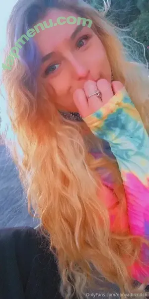 nonya.biznitch / darealnxs nude photo #0008